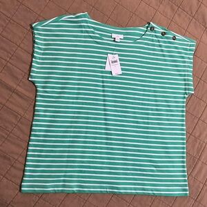 Button shoulder top